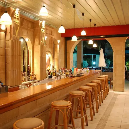 Laganas Beach Hotel *